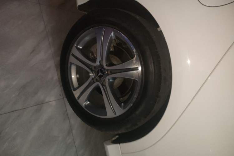 Used Mercedes-Benz C-Class 2019 Restyled C 260 L Sport Edition Right Rear Wheel Hub