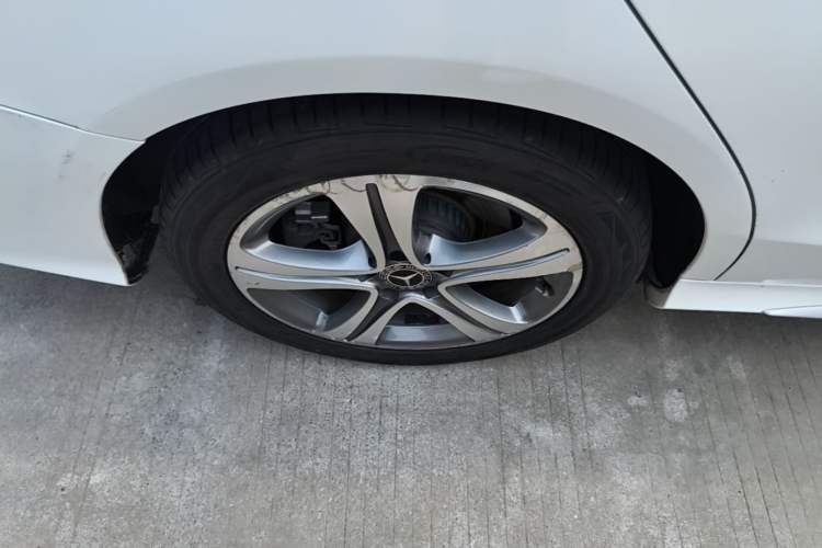 Used Mercedes-Benz C-Class 2019 C 260 L Sport Edition Right Rear Wheel Hub