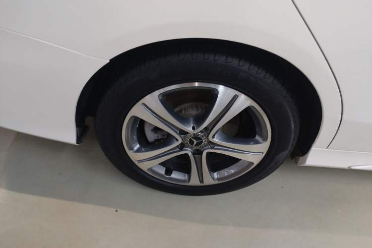 Used Mercedes-Benz C-Class 2019 C 260 L Sport Edition Right Rear Wheel Hub