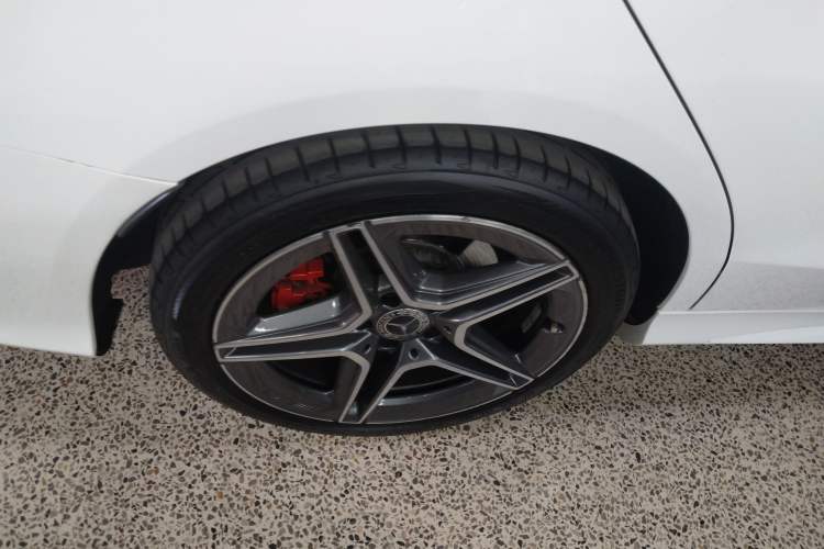 Used Mercedes-Benz C-Class 2019 C 260 Estate Right Rear Wheel Hub