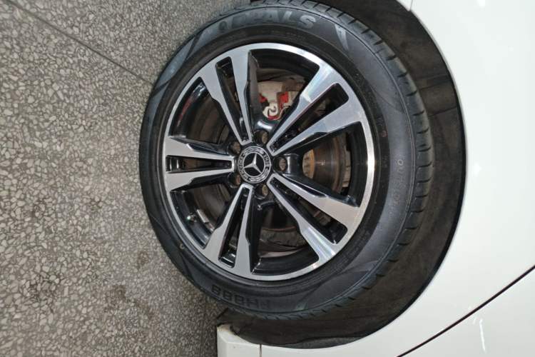 Used Mercedes-Benz C-Class 2019 C 260 Sport Edition Right Rear Wheel Hub