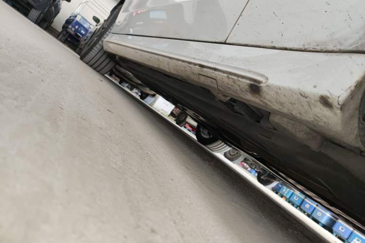 Used Mercedes-Benz C-Class 2019 C 260 Estate Right Side Sill
