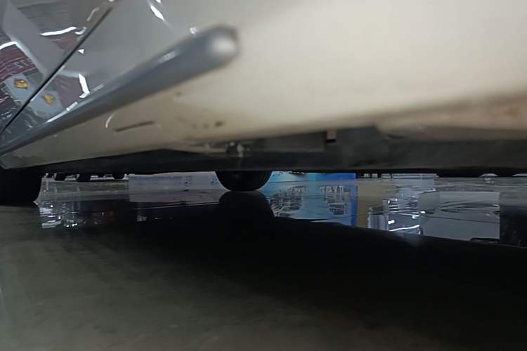 Used Mercedes-Benz C-Class 2019 Restyled C 260 L Sport Edition Right Side Sill