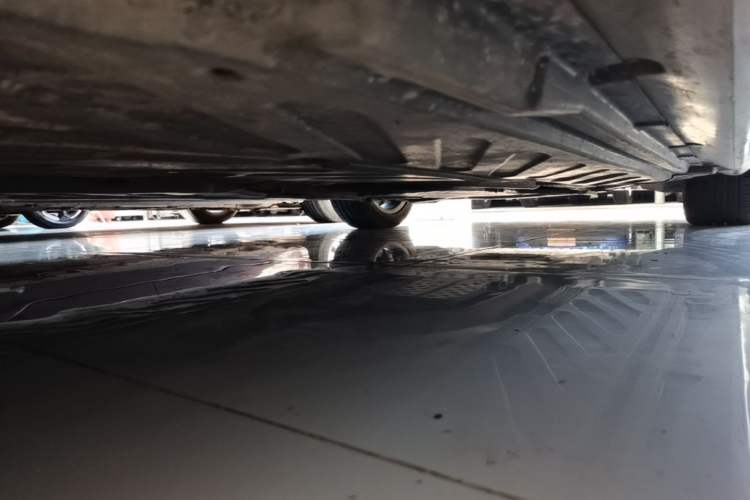 Used Mercedes-Benz C-Class 2019 C 180 L Fashion Edition Sport Version Right Side Sill