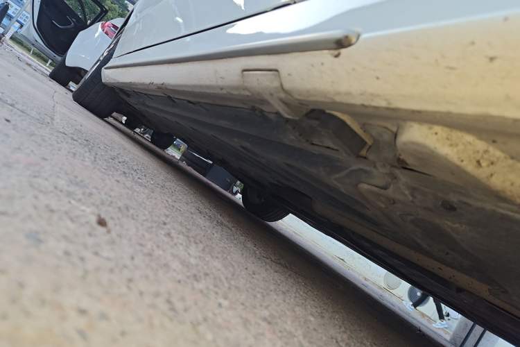 Used Mercedes-Benz C-Class 2019 C 180 L Fashion Edition Sport Version Right Side Sill