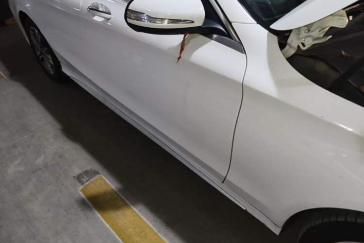 Used Mercedes-Benz C-Class 2019 Restyled C 260 L Sport Edition Right Side Sill