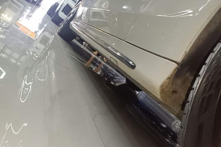 Used Mercedes-Benz C-Class 2019 C 260 Sport Edition Right Side Sill