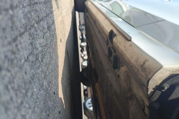 Used Mercedes-Benz C-Class 2019 C 180 L Fashion Edition Sport Version Right Side Sill
