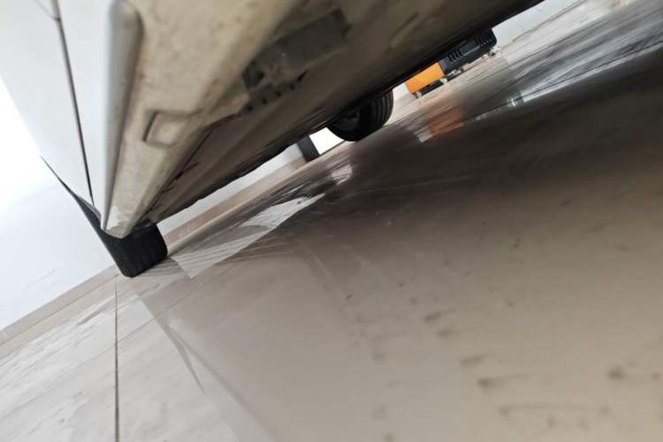 Used Mercedes-Benz C-Class 2019 C 180 L Fashion Edition Sport Version Right Side Sill