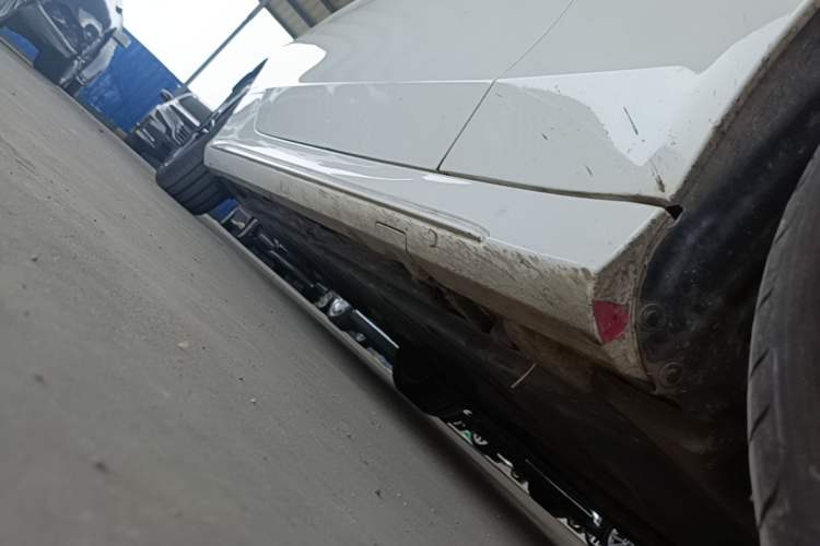 Used Mercedes-Benz C-Class 2019 C 260 Coupe Right Side Sill