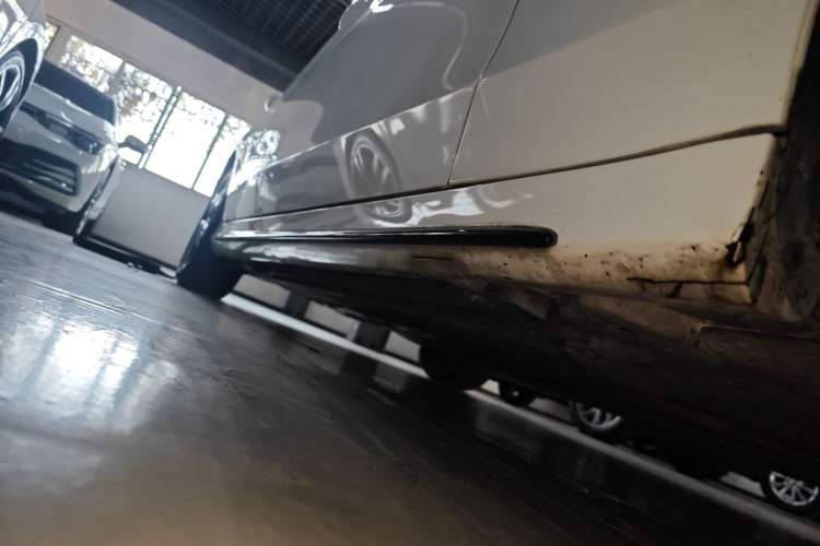 Used Mercedes-Benz C-Class 2019 C 260 Sport Edition Right Side Sill