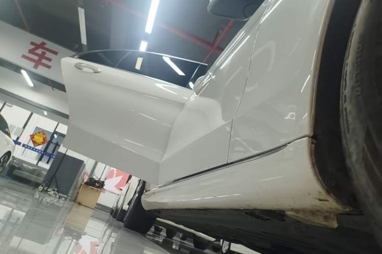 Used Mercedes-Benz C-Class 2019 C 260 L Right Side Sill