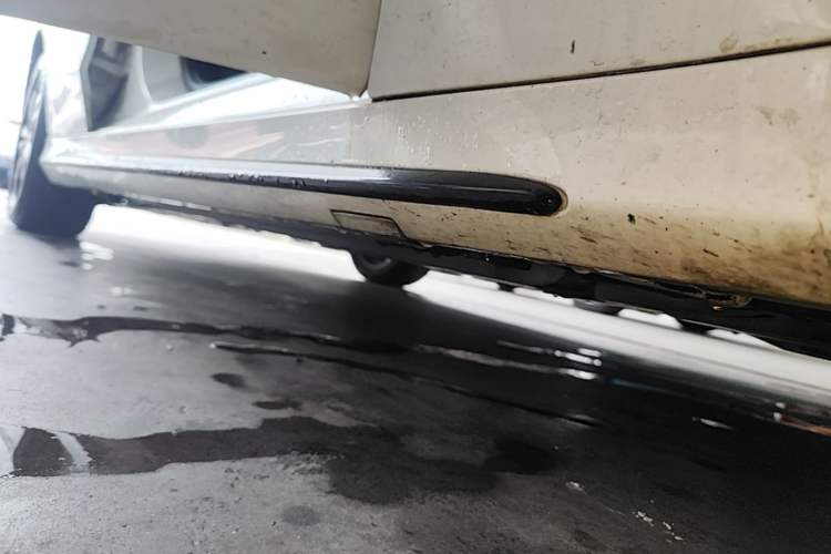 Used Mercedes-Benz C-Class 2019 C 260 Sport Edition Right Side Sill