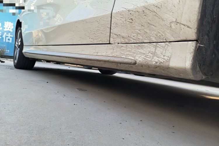 Used Mercedes-Benz C-Class 2019 C 260 L Sport Edition Right Side Sill