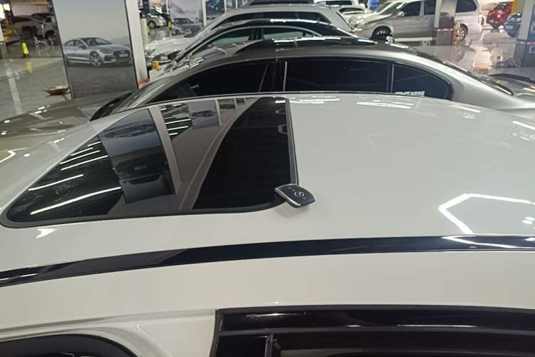 Used Mercedes-Benz C-Class 2019 C 260 Sport Edition Roof