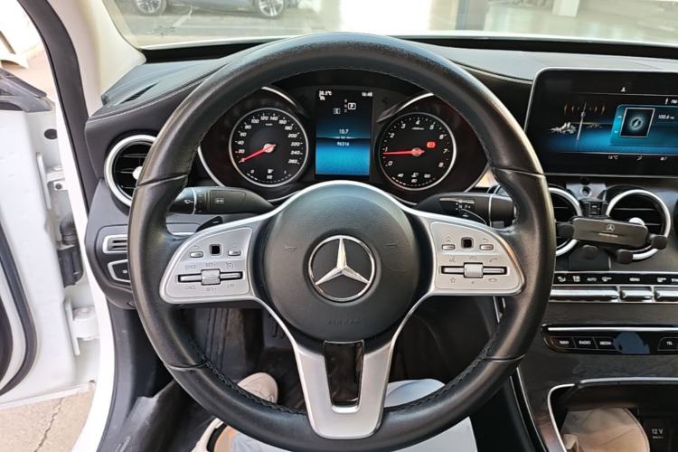 Used Mercedes-Benz C-Class 2019 C 180 L Fashion Edition Sport Version Steering Wheel