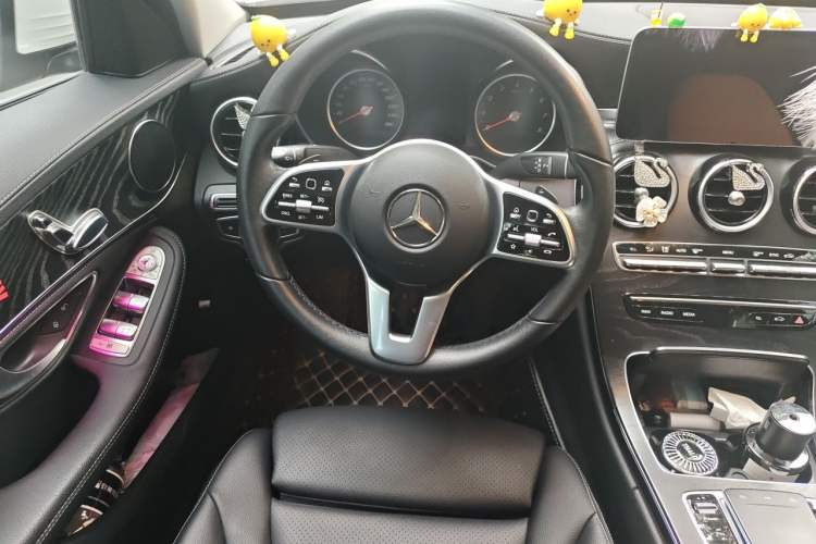 Used Mercedes-Benz C-Class 2019 C 180 L Fashion Model Steering Wheel