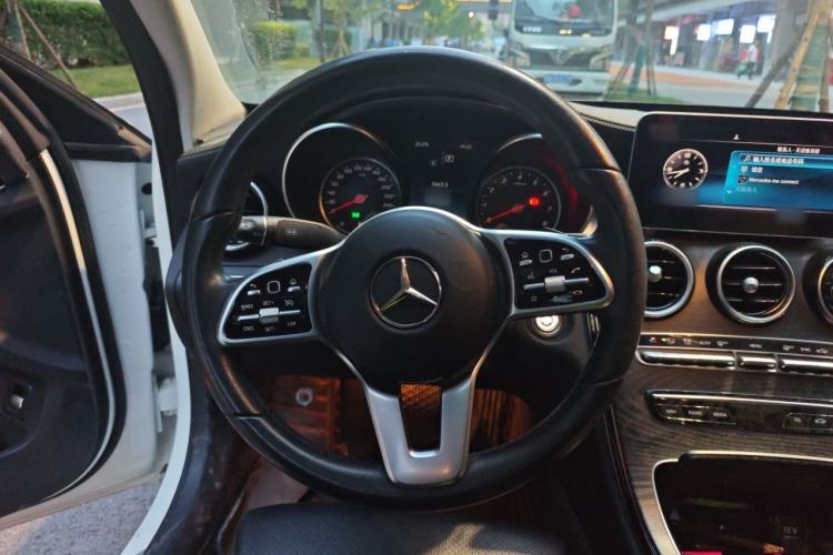 Used Mercedes-Benz C-Class 2019 C 180 L Fashion Edition Sport Version Steering Wheel