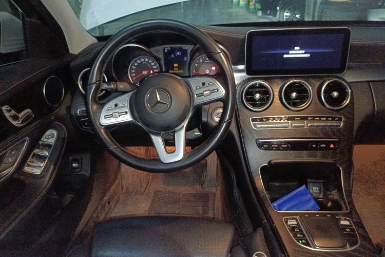 Used Mercedes-Benz C-Class 2019 C 180 L Fashion Edition Sport Version Steering Wheel