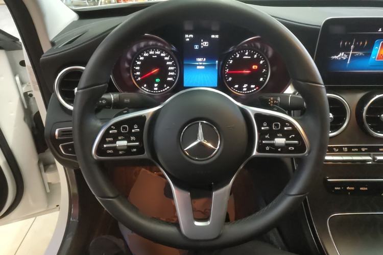 Used Mercedes-Benz C-Class 2019 C 180 L Fashion Edition Sport Version Steering Wheel