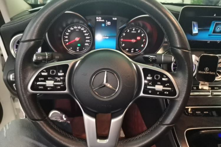 Used Mercedes-Benz C-Class 2019 C 180 L Fashion Edition Sport Version Steering Wheel