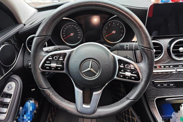 Used Mercedes-Benz C-Class 2019 C 180 L Fashion Edition Sport Version Steering Wheel
