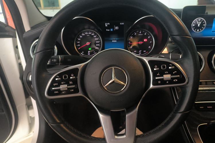 Used Mercedes-Benz C-Class 2019 C 180 L Fashion Edition Sport Version Steering Wheel
