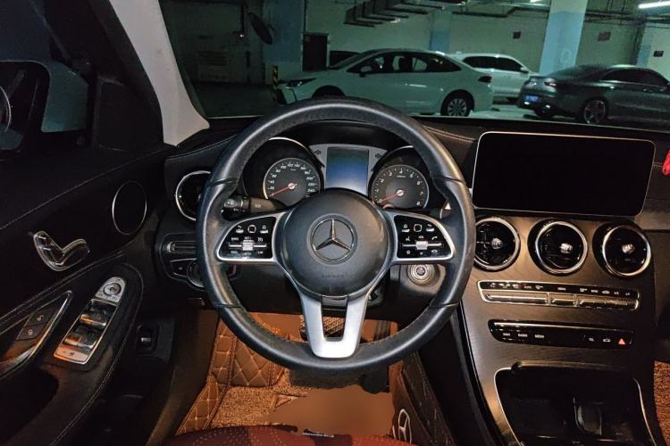 Used Mercedes-Benz C-Class 2019 C 180 L Fashion Edition Sport Version Steering Wheel