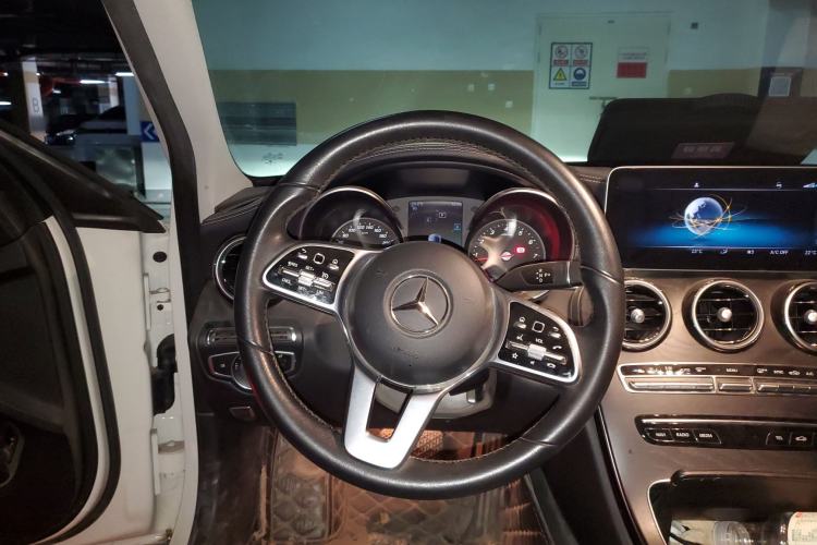 Used Mercedes-Benz C-Class 2019 C 180 L Fashion Edition Sport Version Steering Wheel