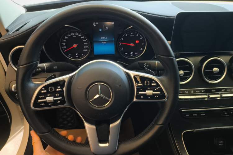 Used Mercedes-Benz C-Class 2019 C 180 L Fashion Edition Sport Version Steering Wheel