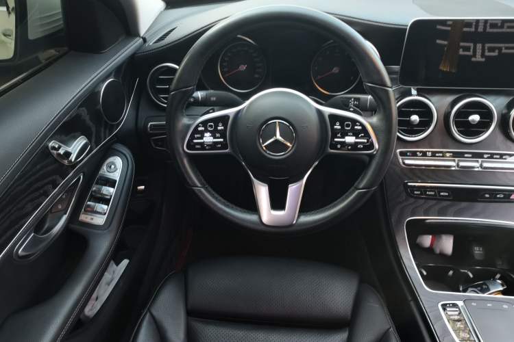 Used Mercedes-Benz C-Class 2019 C 180 L Fashion Edition Sport Version Steering Wheel