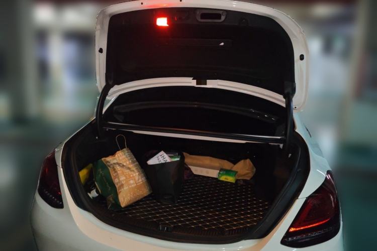 Used Mercedes-Benz C-Class 2019 C 260 L 4MATIC Trunk