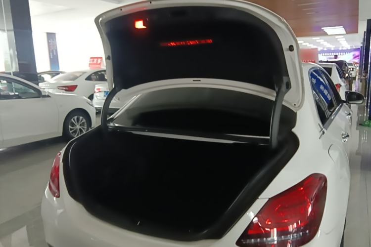 Used Mercedes-Benz C-Class 2019 Facelift C 260 L 4MATIC Sport Edition Trunk