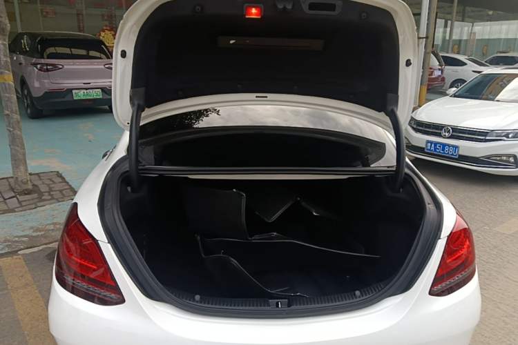 Used Mercedes-Benz C-Class 2019 C 180 L Fashion Edition Sport Version Trunk