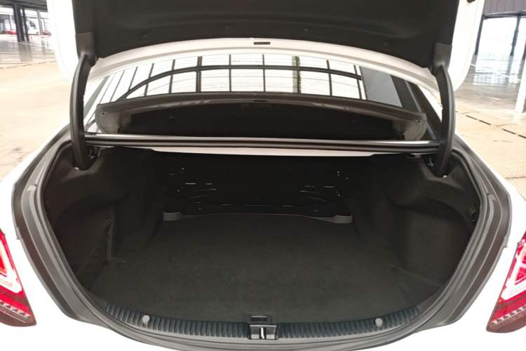 Used Mercedes-Benz C-Class 2019 Restyled C 260 L Sport Edition Trunk