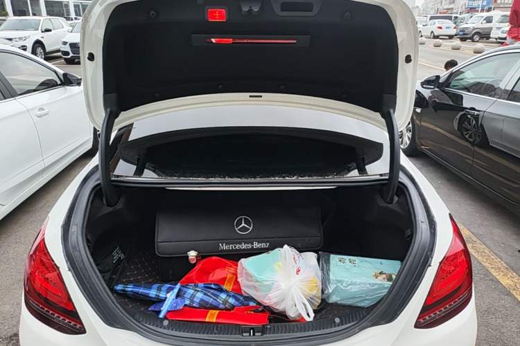 Used Mercedes-Benz C-Class 2019 C 180 L Fashion Edition Sport Version Trunk