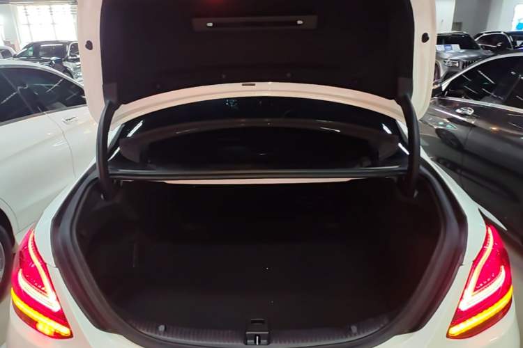 Used Mercedes-Benz C-Class 2019 C 260 L Sport Edition Trunk