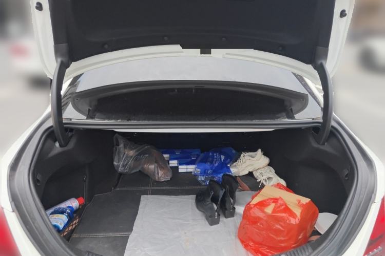 Used Mercedes-Benz C-Class 2019 C 180 L Fashion Edition Sport Version Trunk