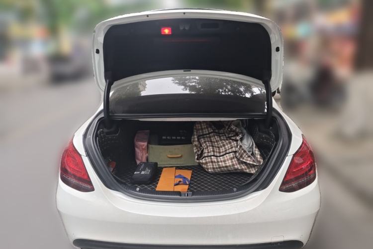 Used Mercedes-Benz C-Class 2019 C 180 L Fashion Model Trunk
