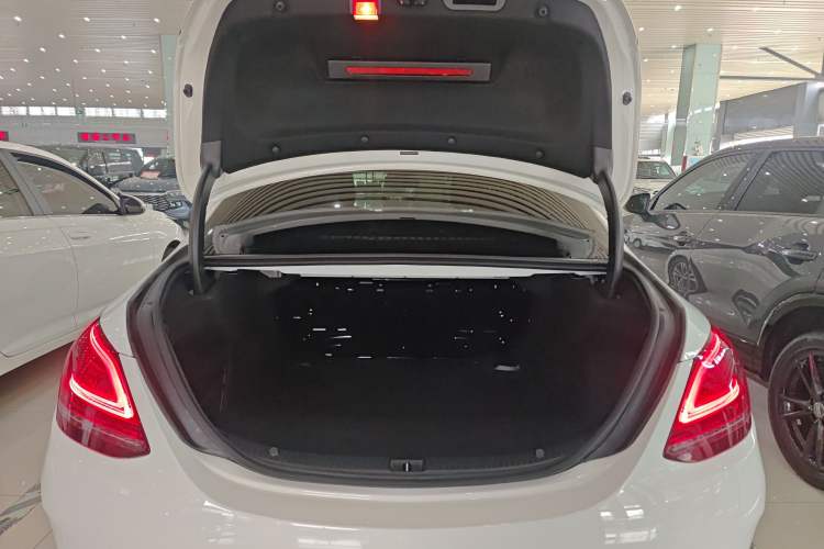 Used Mercedes-Benz C-Class 2019 C 180 L Fashion Edition Sport Version Trunk