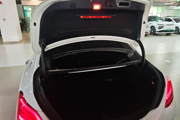 Used Mercedes-Benz C-Class 2019 C 180 L Fashion Edition Sport Version Trunk