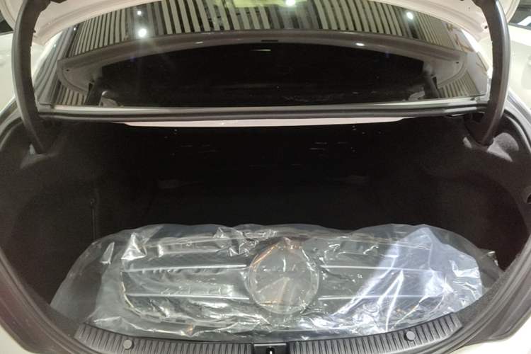 Used Mercedes-Benz C-Class 2019 C 260 Sport Edition Trunk