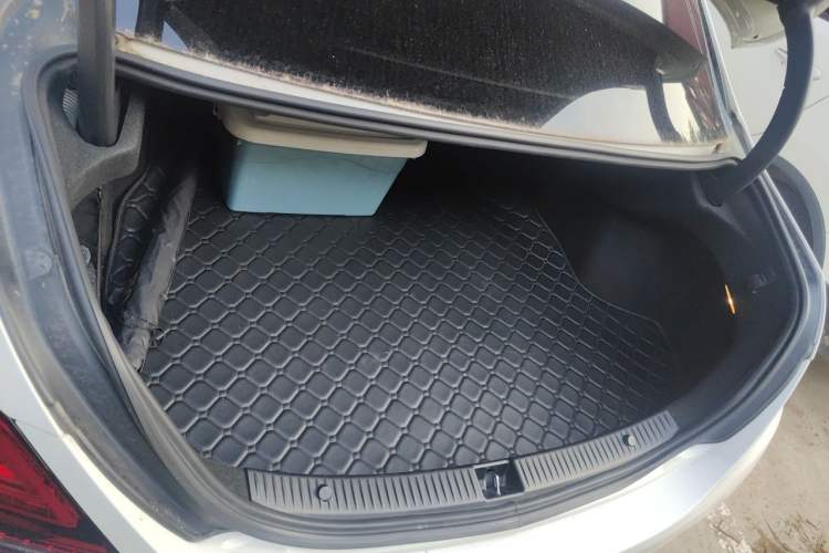 Used Mercedes-Benz C-Class 2019 C 260 Sport Edition Trunk