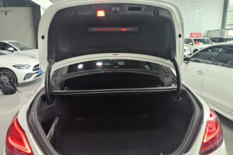 Used Mercedes-Benz C-Class 2019 C 180 L Fashion Edition Sport Version Trunk