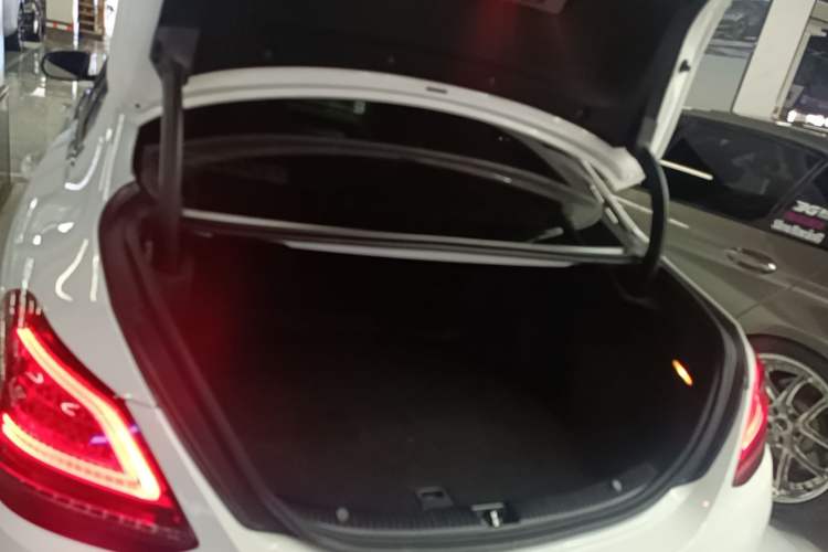 Used Mercedes-Benz C-Class 2019 C 260 Sport Edition Trunk