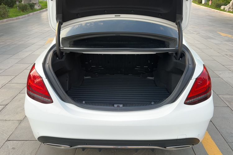 Used Mercedes-Benz C-Class 2019 C 180 L Fashion Edition Sport Version Trunk