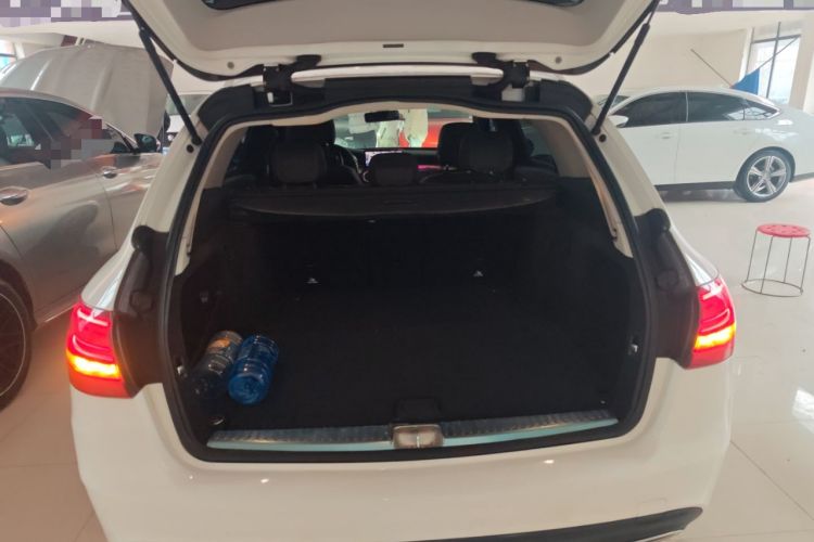 Used Mercedes-Benz C-Class 2019 C 260 Estate Trunk