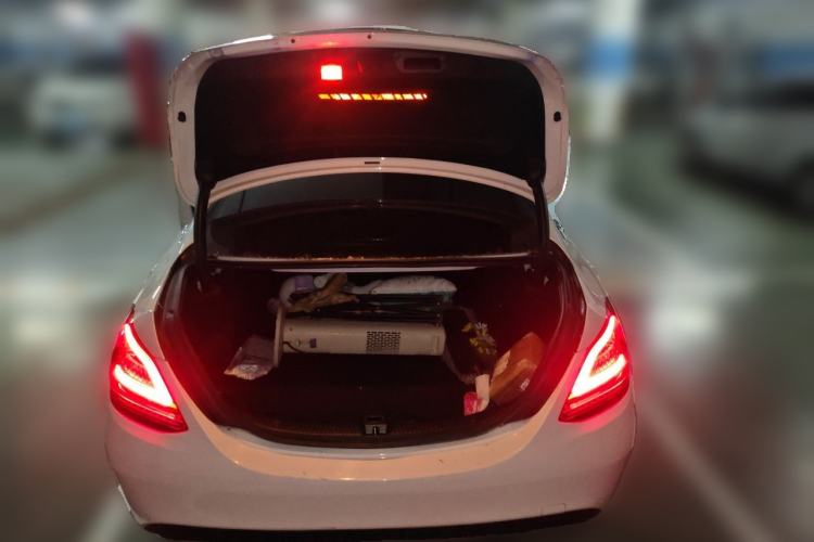 Used Mercedes-Benz C-Class 2019 C 180 L Fashion Edition Sport Version Trunk