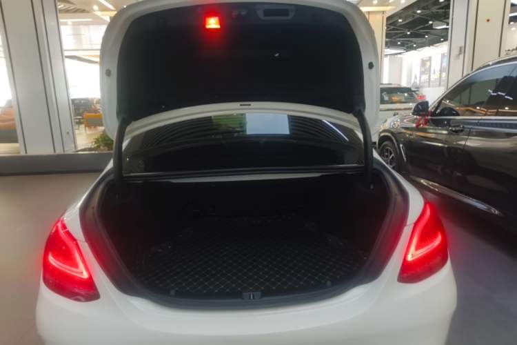Used Mercedes-Benz C-Class 2019 Restyled C 260 L Sport Edition Trunk