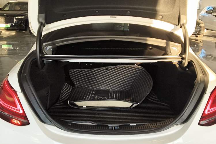 Used Mercedes-Benz C-Class 2019 Restyled C 260 L Sport Edition Trunk